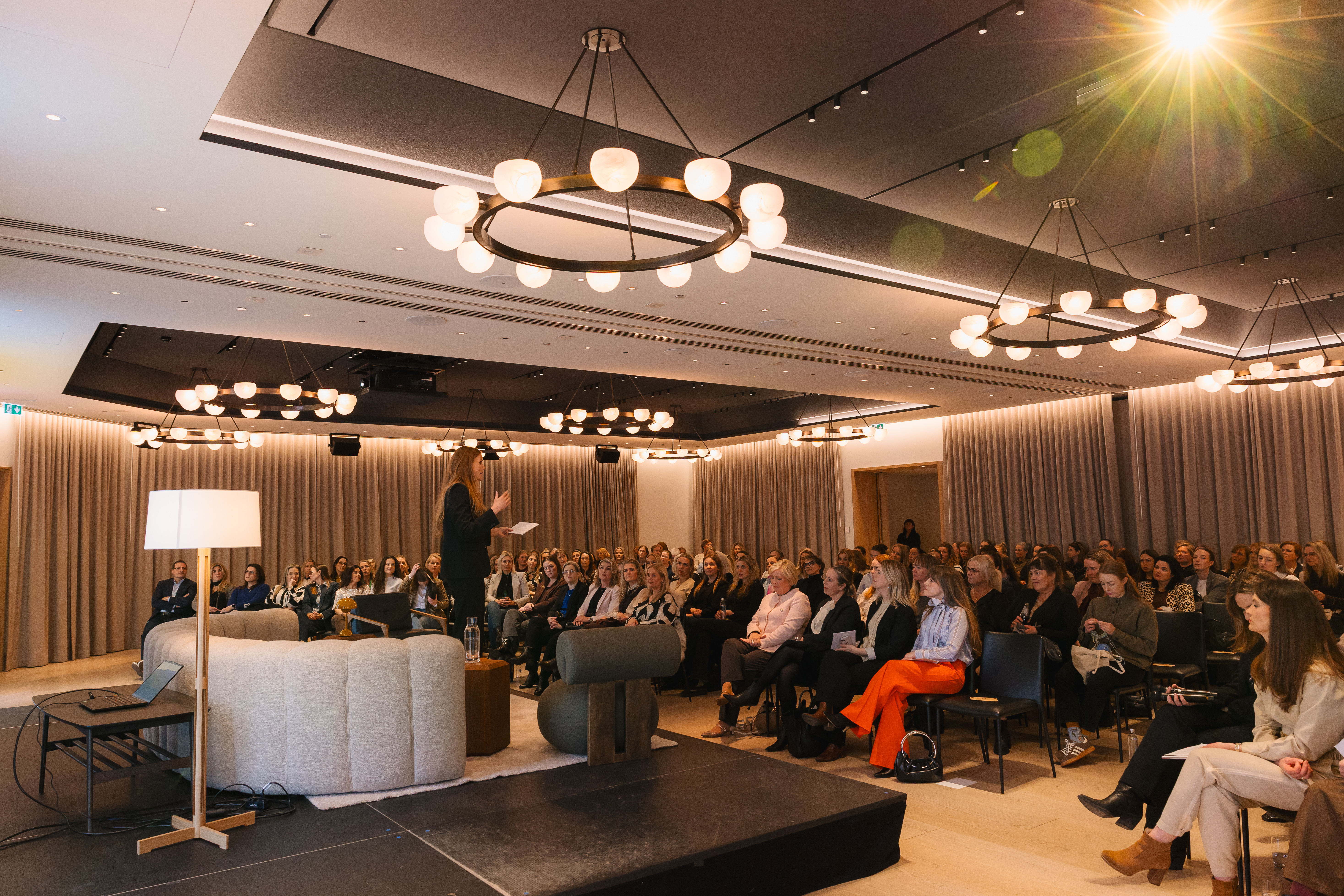 Fundarstjóri dagsins og stjórnarkona KÍO - Heiða Halldórsdóttir