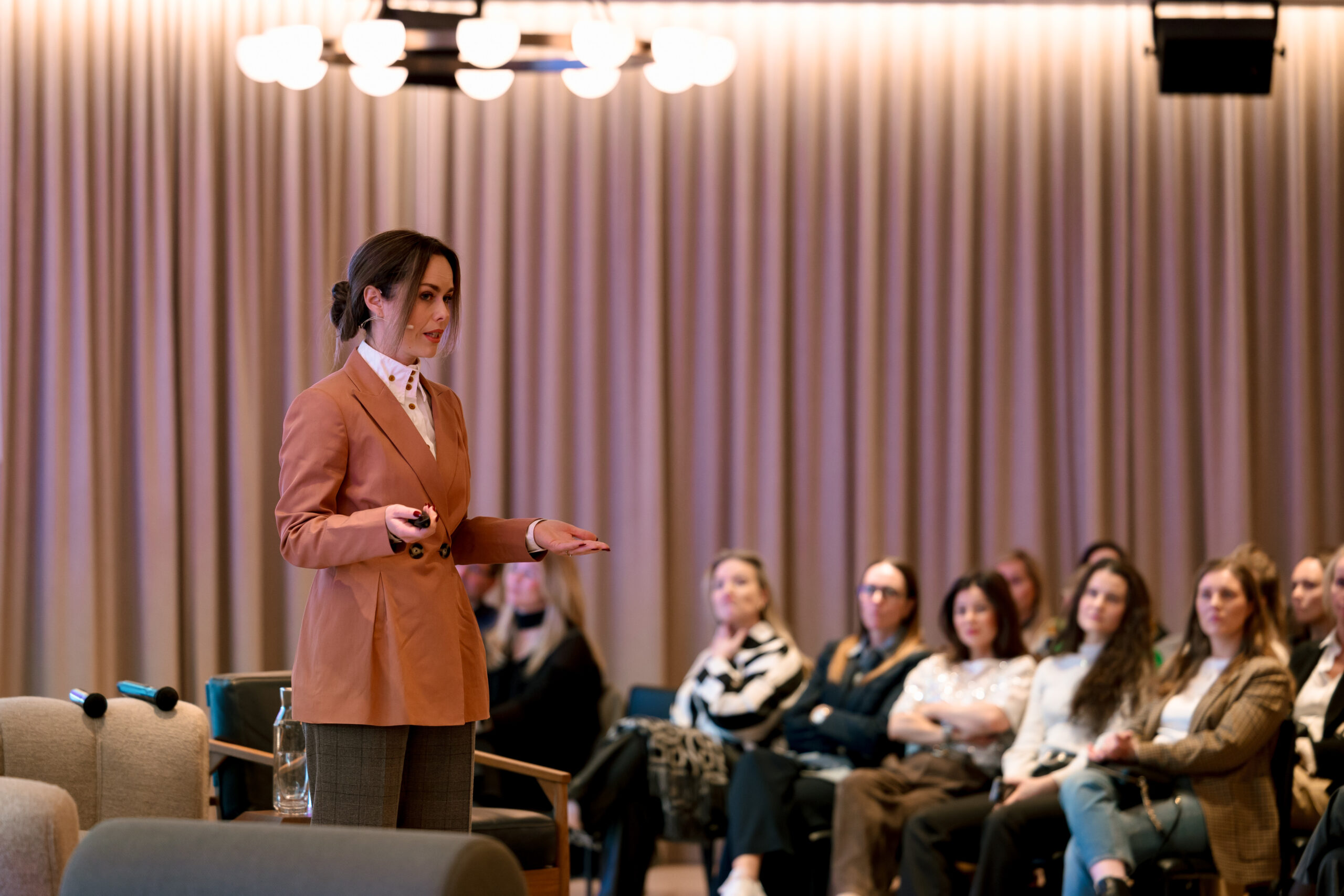 Hafdís Helga Helgadóttir nýr upplýsingafulltrúi Samorku gaf góð ráð þegar kemur að fjölmiðlaframkomu