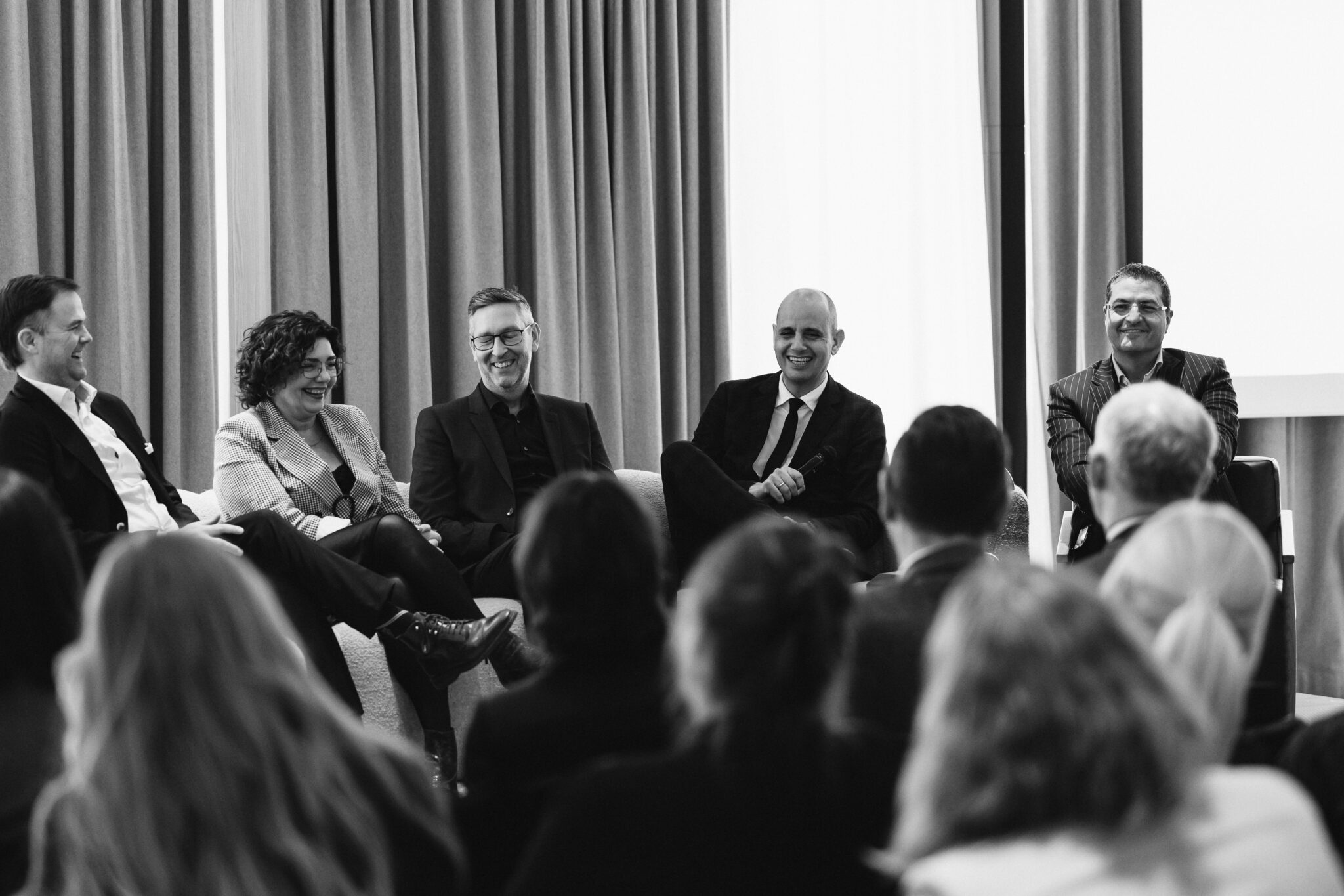 Sófaspjall forstjora - frá vinstri, Finnur Beck, Sólrún Kristjánsdóttir, Árni Hrannar Haraldsson og Páll Erland